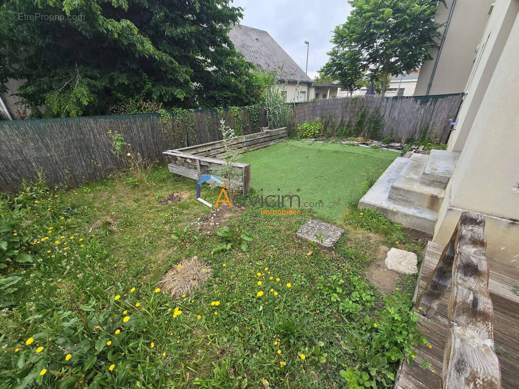 Appartement à SAINT-JEAN-DE-LA-RUELLE