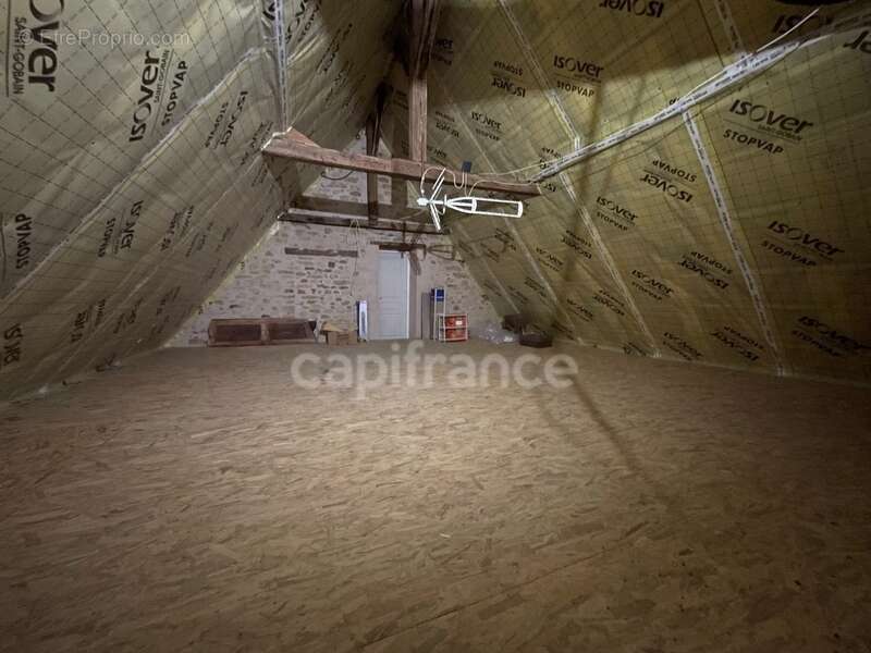 Dpt Dordogne (24), à vendre  maison P8 de 292,68 m² - Terrain de 1 777,00 m² - photo 16