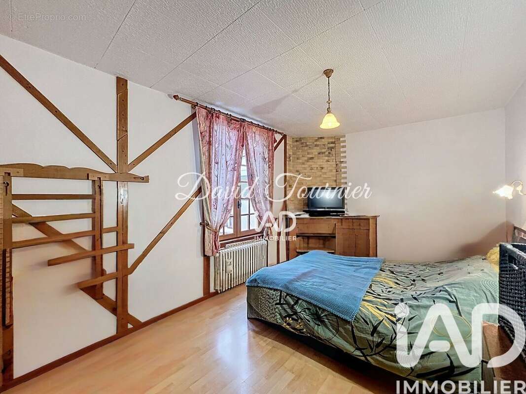 Maison 132 m² à Crepy-En-Valois  - photo 8