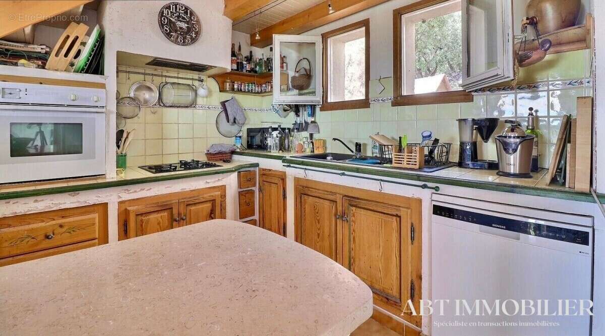 Maison à SAINT-MAXIMIN-LA-SAINTE-BAUME