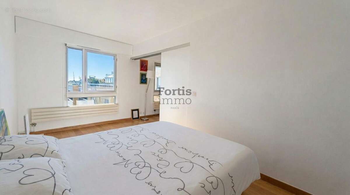 Appartement à PARIS-12E