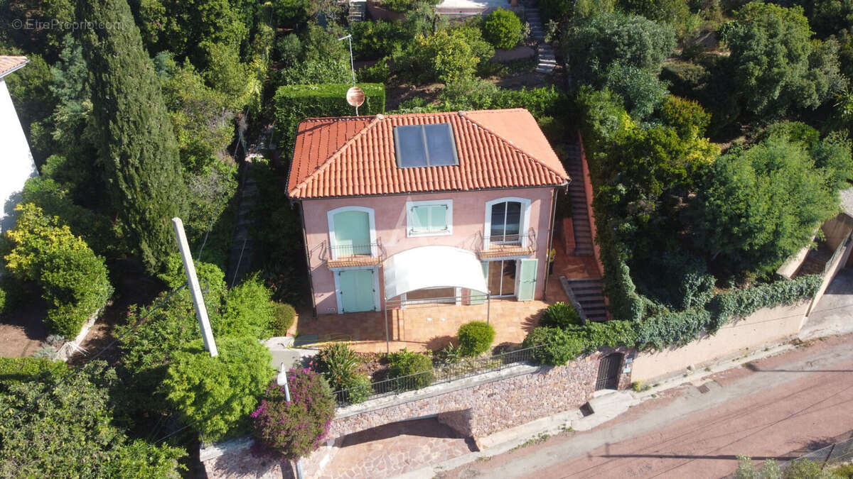 Rare ! magnifique villa vue mer à theoule ! - photo 5