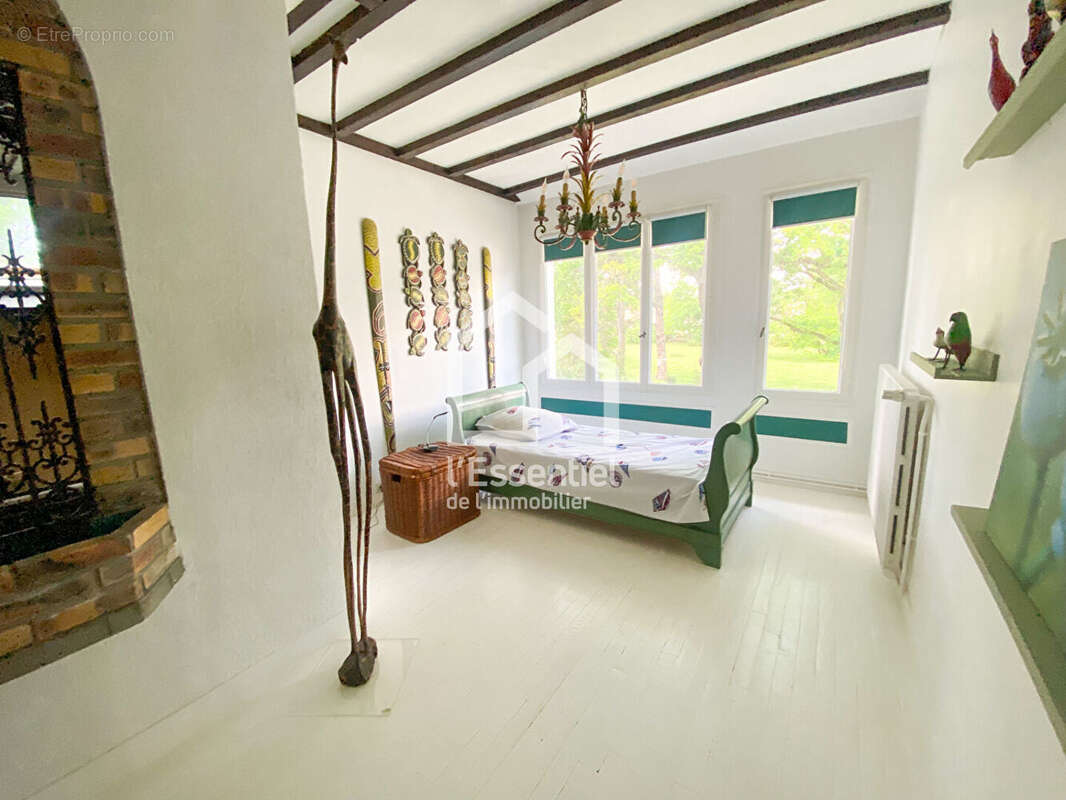 Maison à VERNEUIL-SUR-SEINE