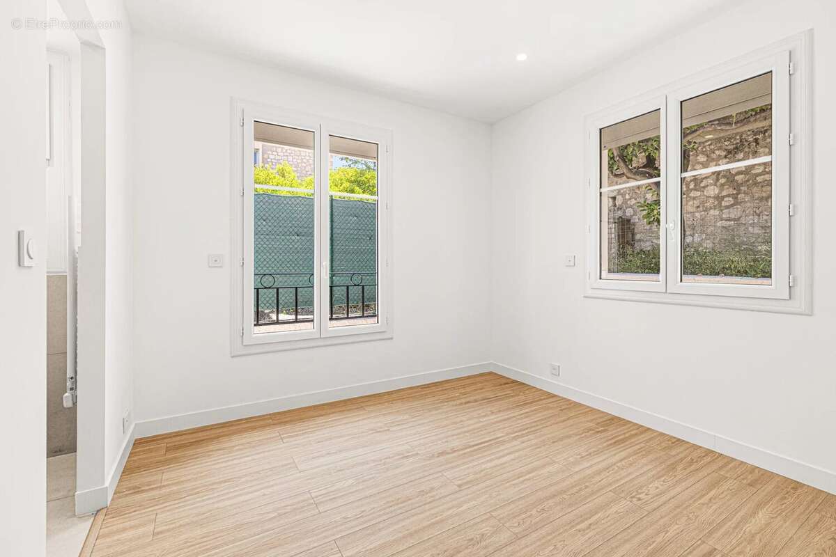 Nice / Bas Cimiez – Magnifique 4 pièces – Refait à neuf – Idéal famille avec potentiel duplex - photo 10