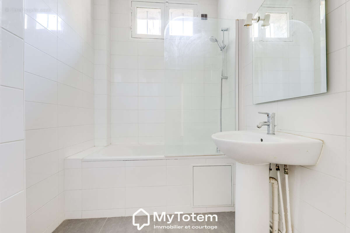 Appartement à LEVALLOIS-PERRET