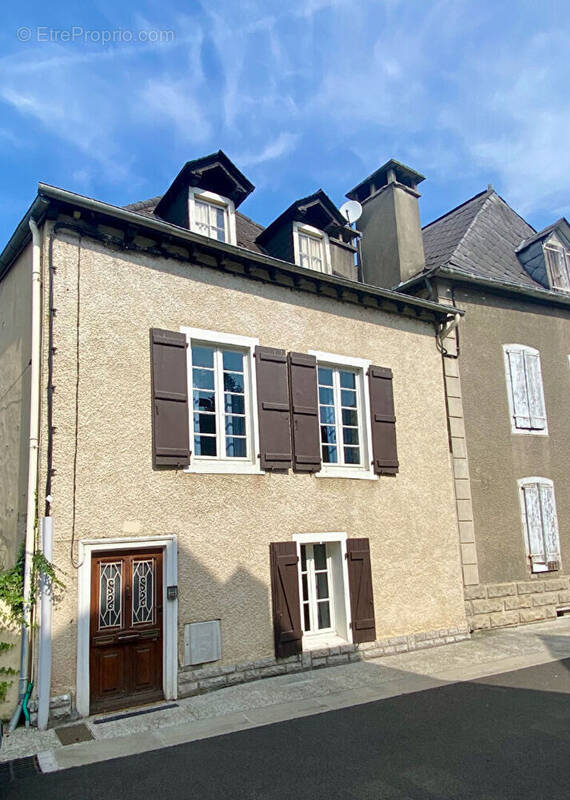 Maison à OLORON-SAINTE-MARIE