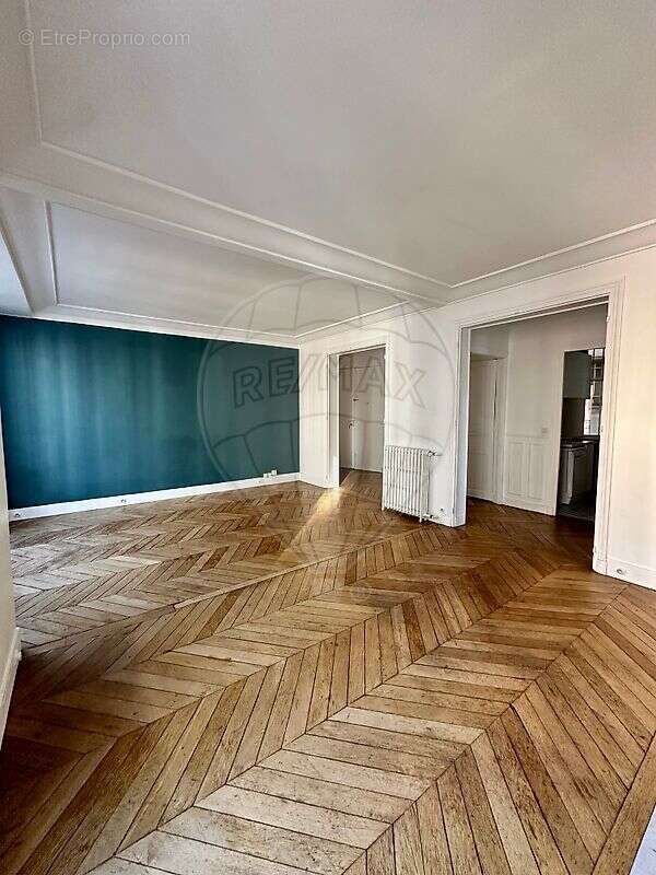 Appartement à PARIS-10E