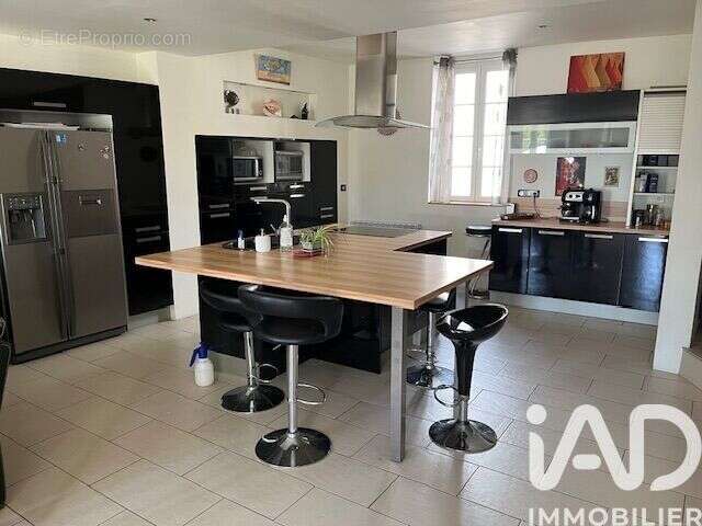 Maison 198 m² à Saint-Elix-Le-Chateau  - photo 6