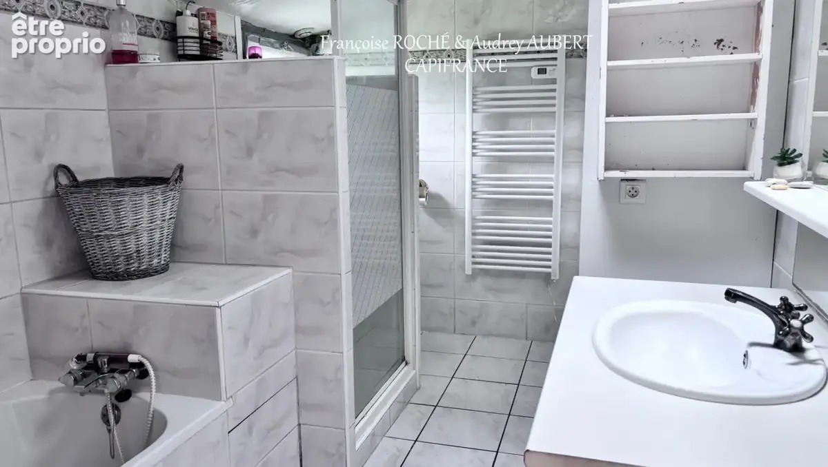 Maison à vendre 2 en 1 - 7 pièces - 5 chambres à TAILLEBOURG (17) - photo 3