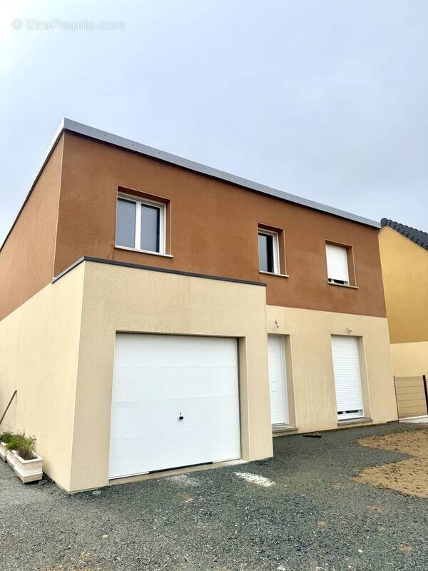 Maison à VALLIQUERVILLE