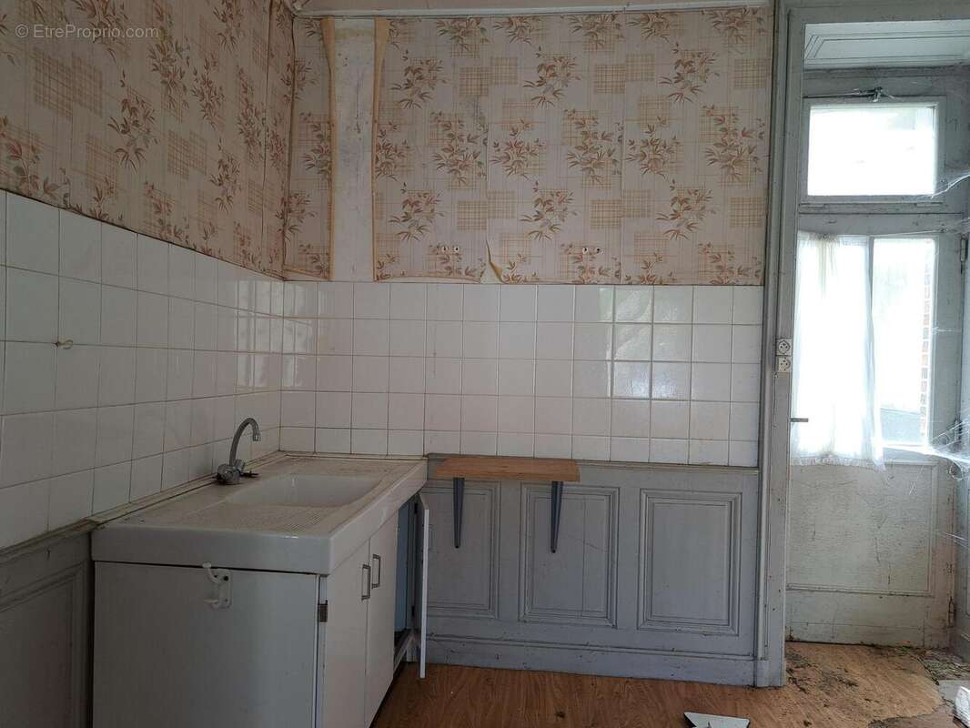 Maison 100 m² à Mezangers  - photo 3