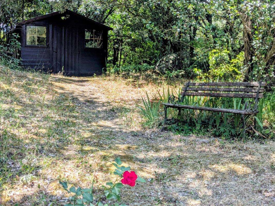 Maison 92 m² à Reynes  - photo 2