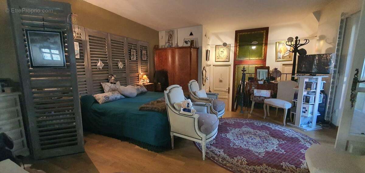 Maison à SAINT-QUENTIN-LA-POTERIE