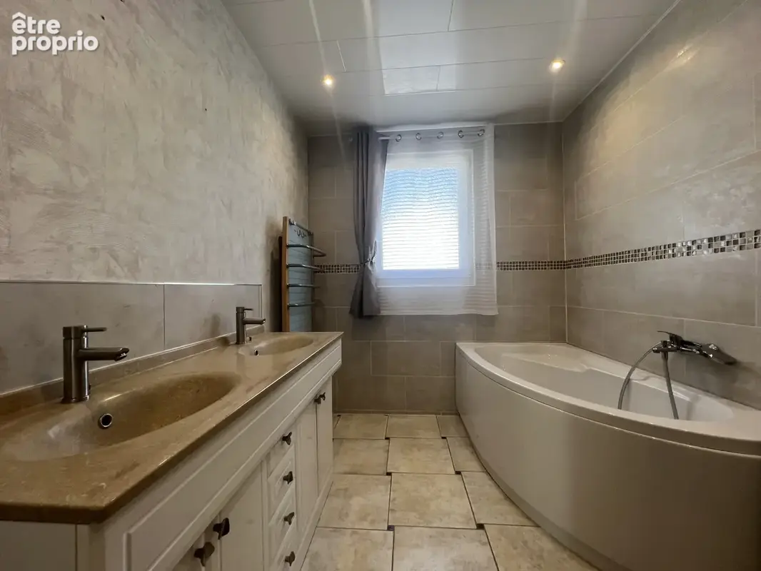 Maison familiale en pleine propriété avec 5 chambres, sous-sol complet et terrain de 1 100 m2 Val-de-Vesle - photo 7