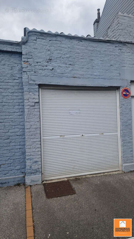 Parking à COUDEKERQUE-BRANCHE