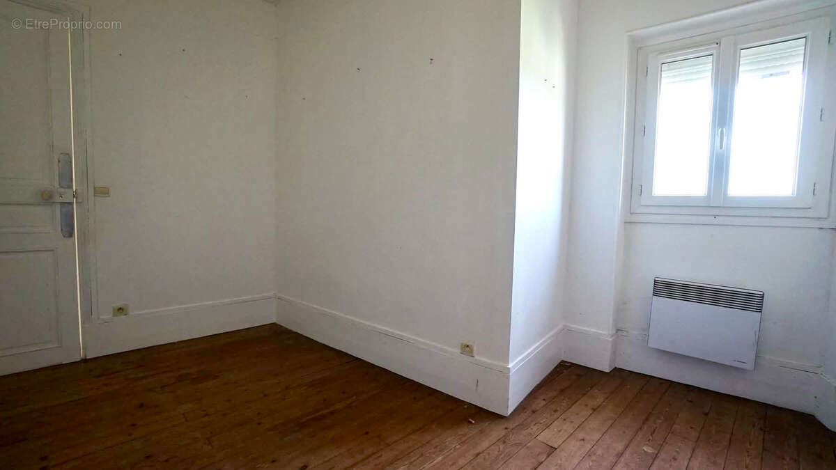 Maison à MEZIERES-SUR-SEINE