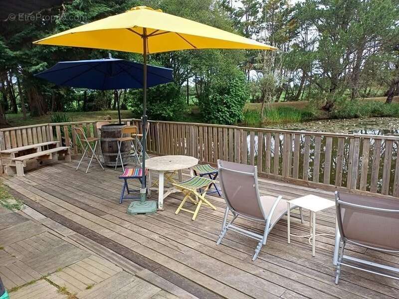 Terrain à TALMONT-SAINT-HILAIRE