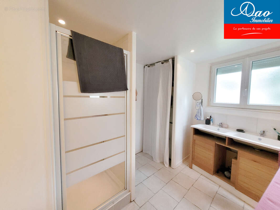 Grande maison familiale avec dépendances - photo 5