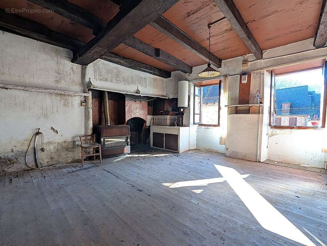 Maison à Rénover + Garage + Dépendance - photo 4
