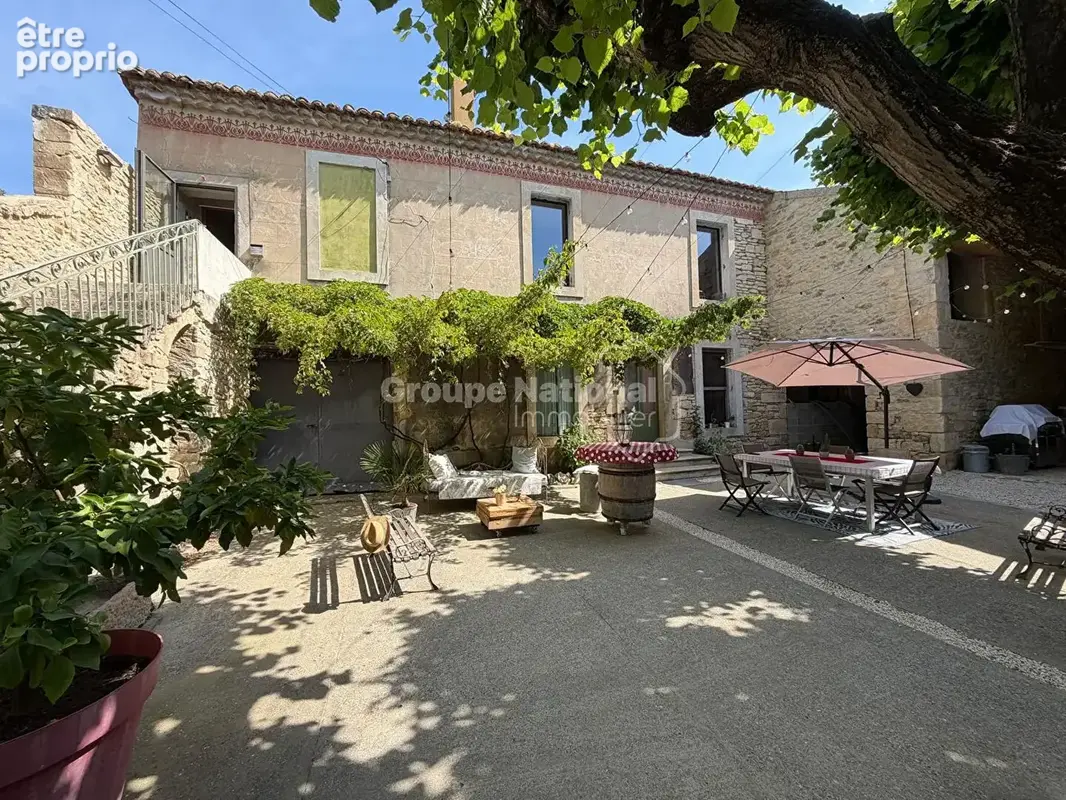 Mas de village avec appartement, piscine et dépendances - photo 11