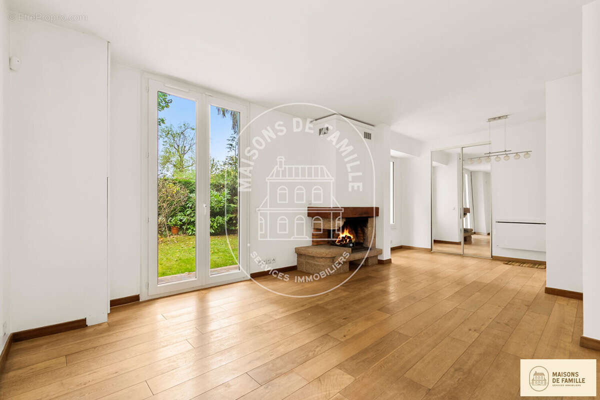 Appartement à BOUGIVAL