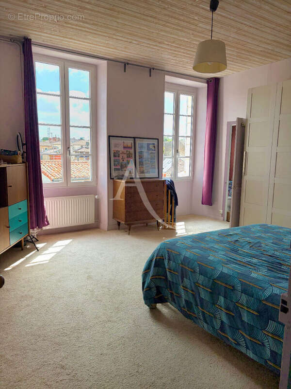 Ensemble immobilier à Fontenay Le Comte - photo 6