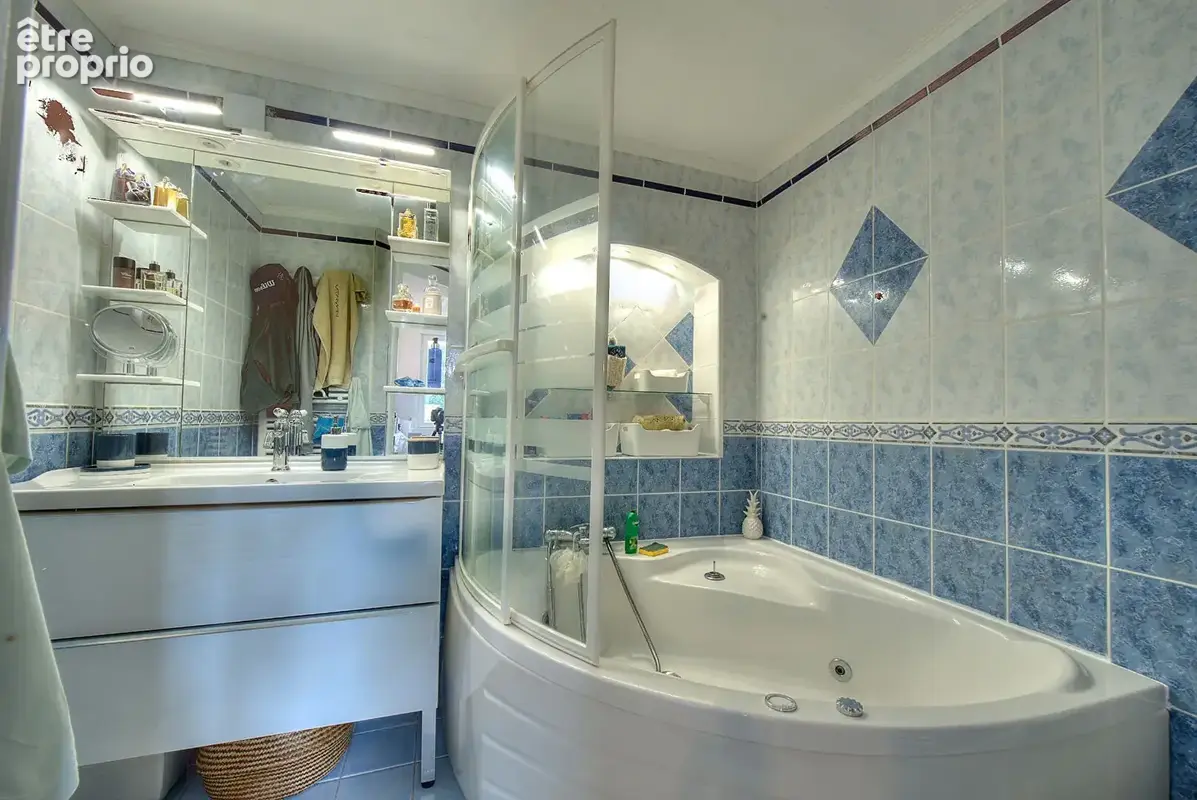 Appartement entièrement rénové Saint Raphael 2 pièce(s) 39 m2 - photo 12