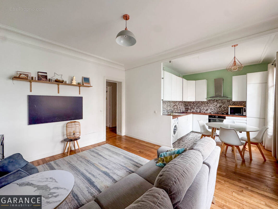 Appartement à PARIS-12E