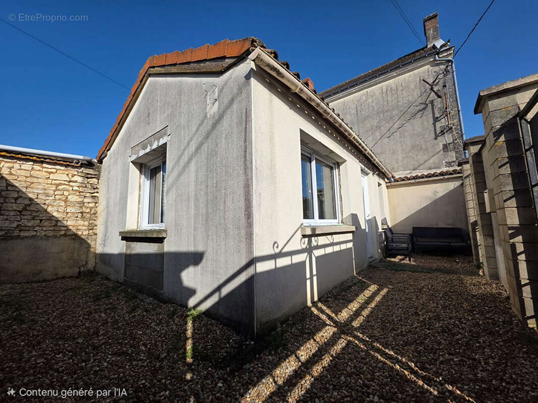Maison à POUANT