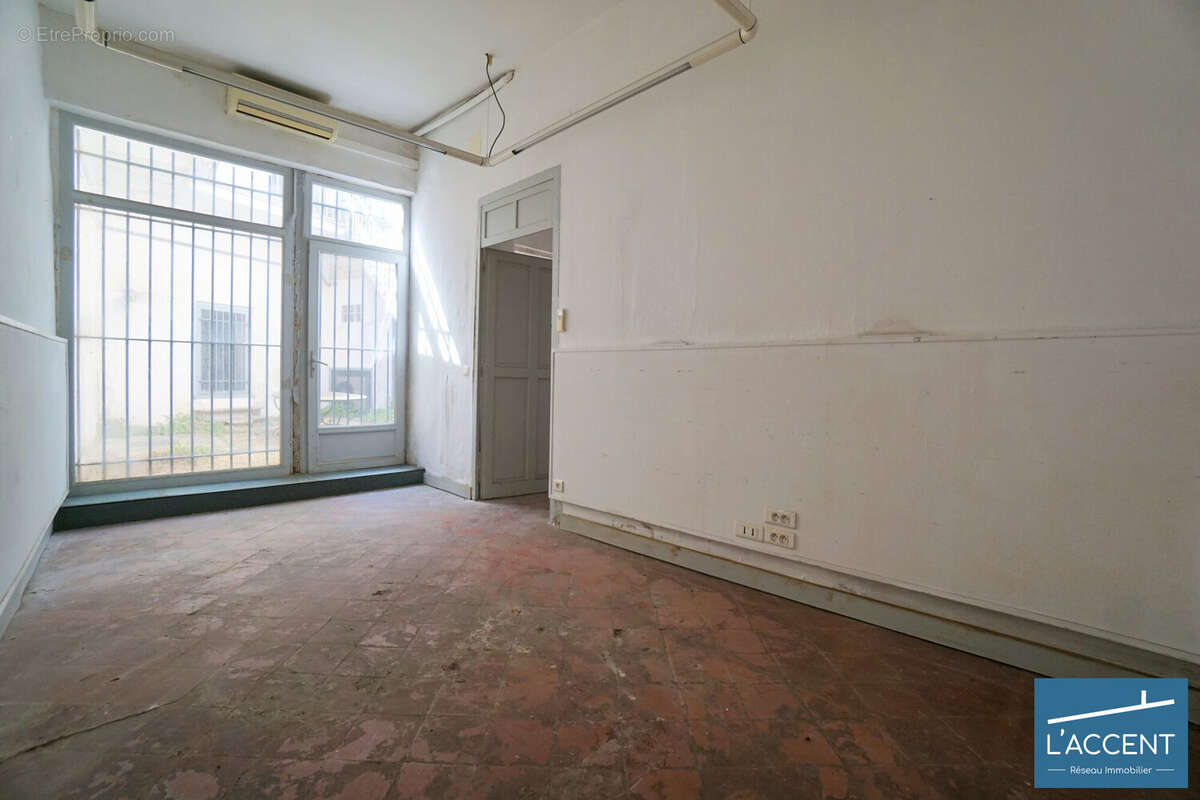 Maison 205 m² à Nimes  - photo 8