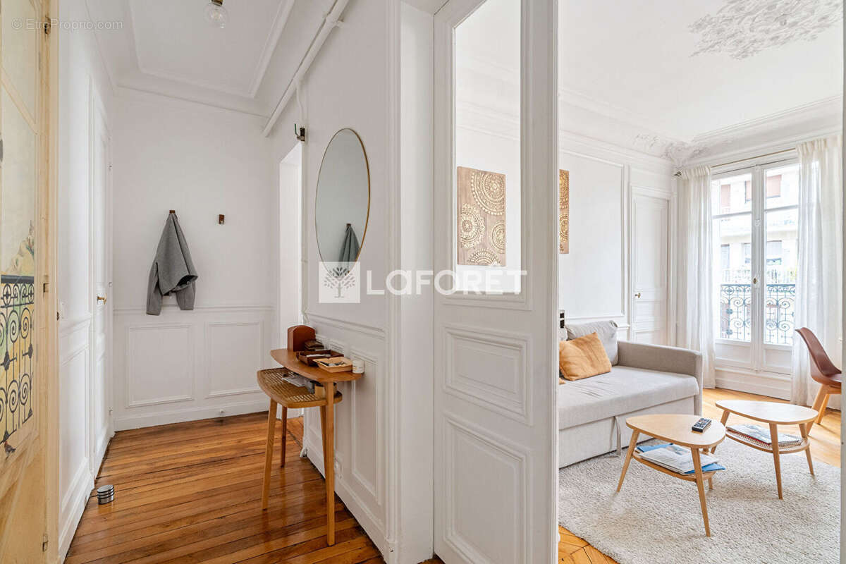 Appartement à PARIS-17E