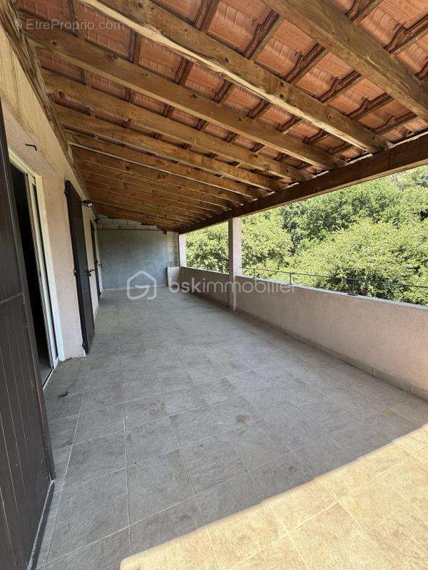 Maison à CARROS