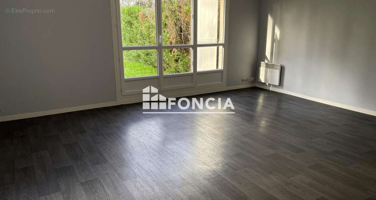 Maison à LES BORDES