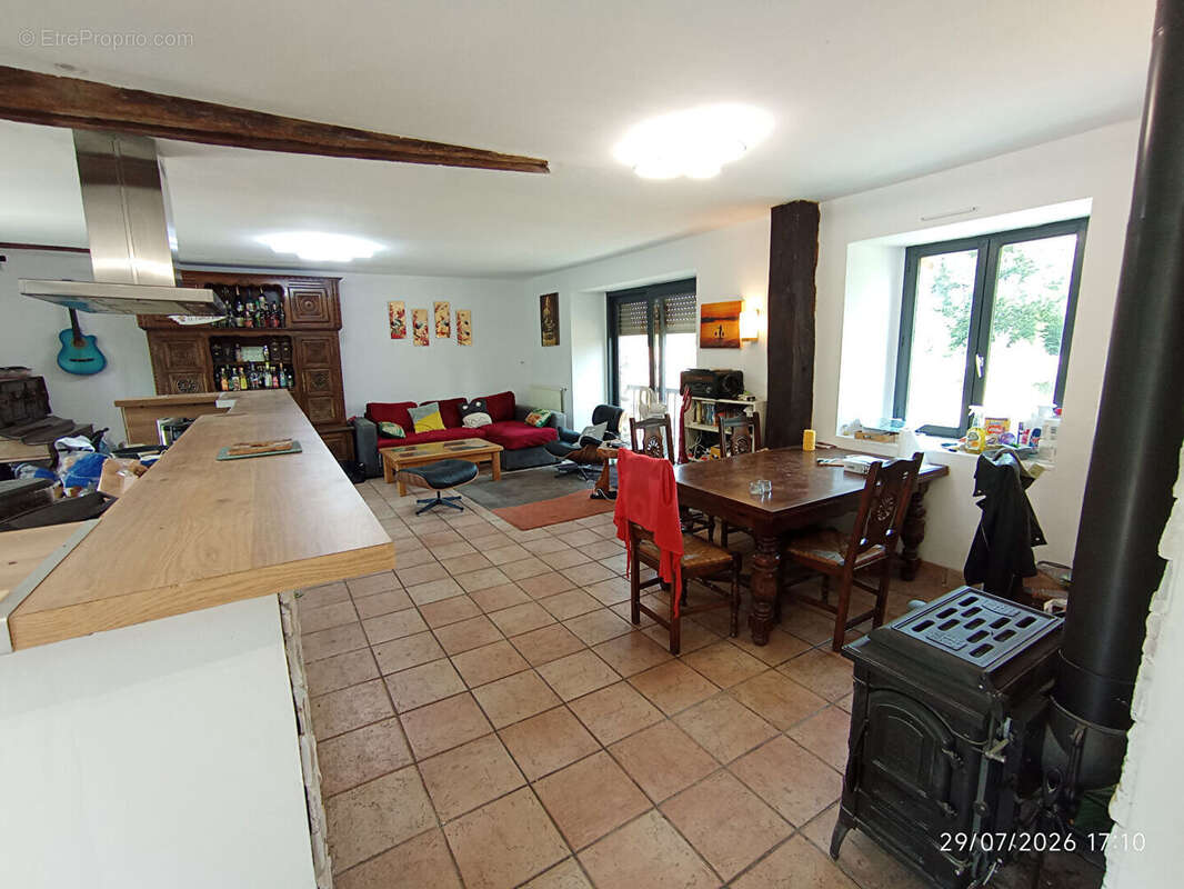 Argentré-Du-Plessis, maison en pierres rénovée de 166 m2 sur 1 755 m² de terrain - photo 14