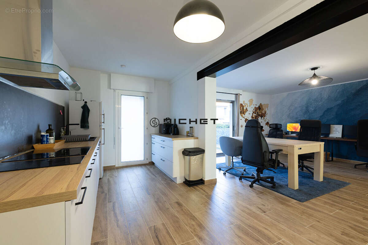 Appartement à MARSEILLE-9E