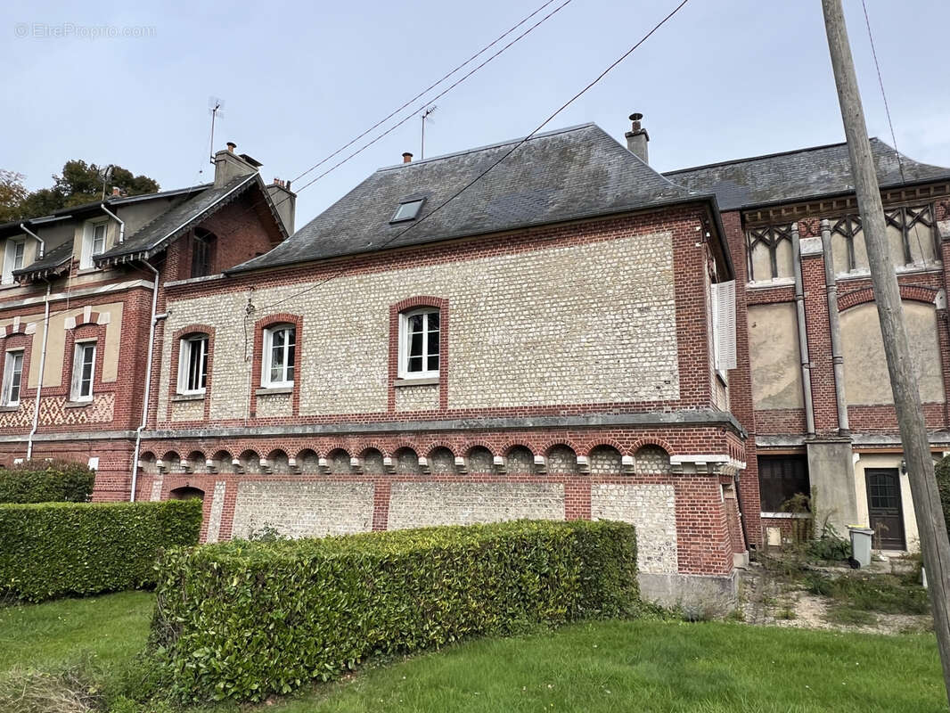 Maison à GRUCHET-LE-VALASSE