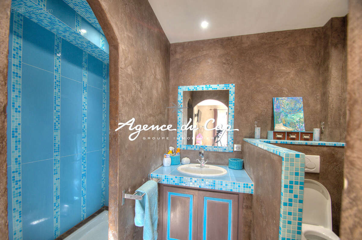 Maison à BAGNOLS-EN-FORET