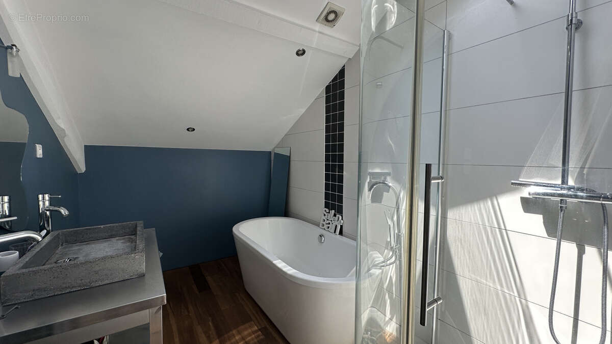 Maison à FLEURIEUX-SUR-L'ARBRESLE