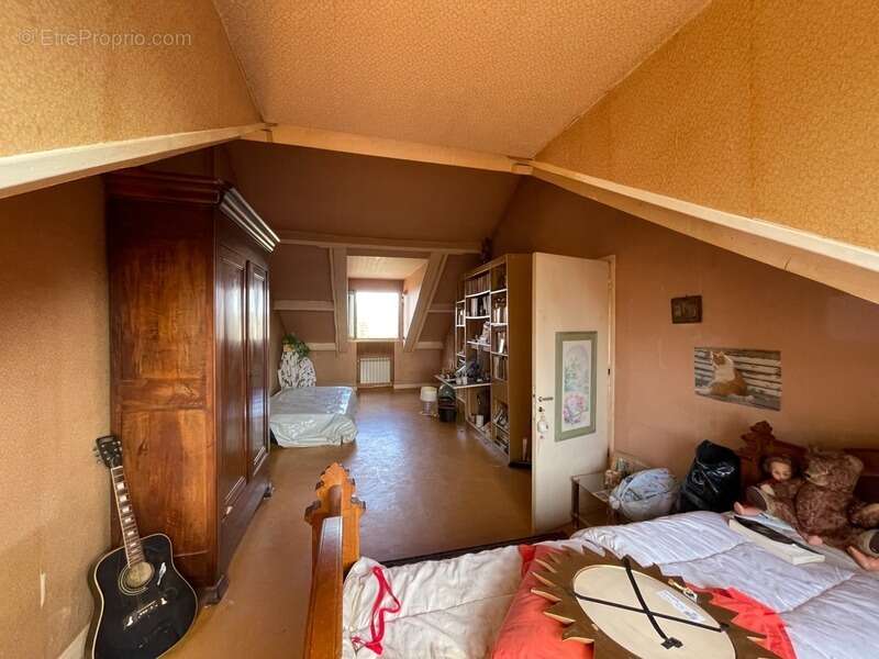 Maison à DECAZEVILLE