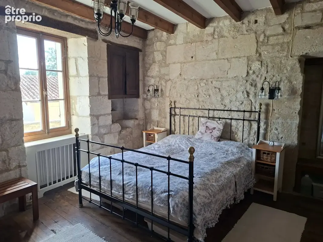 Maison de village magnifiquement préservée, située dans un village classé et offrant une vue panoramique. - photo 8