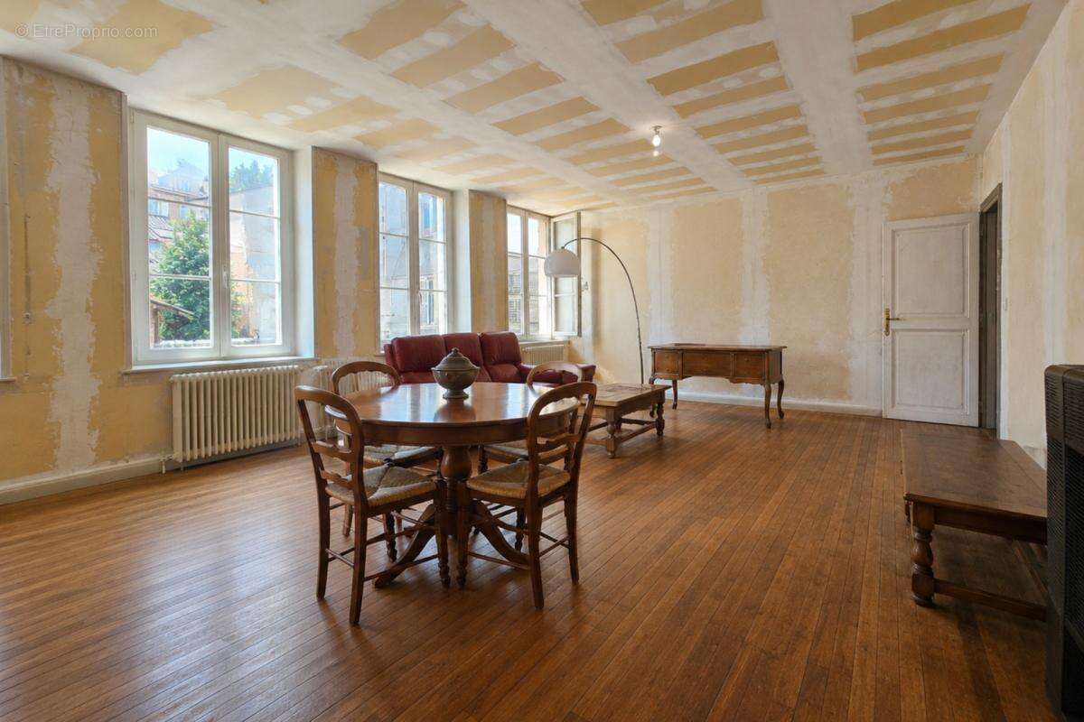 Immeuble de caractère à fort potentiel – 246 m² habitables - Sierck Les Bains - photo 2