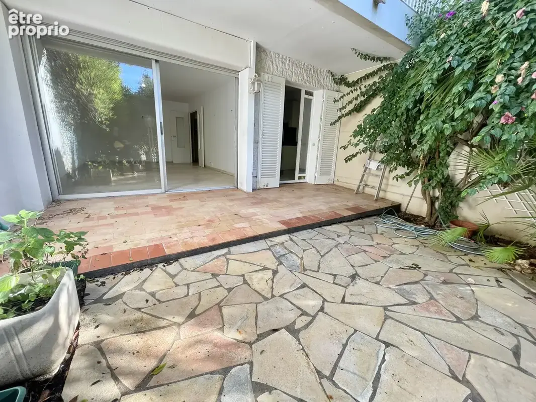 Appartement à LE CANNET