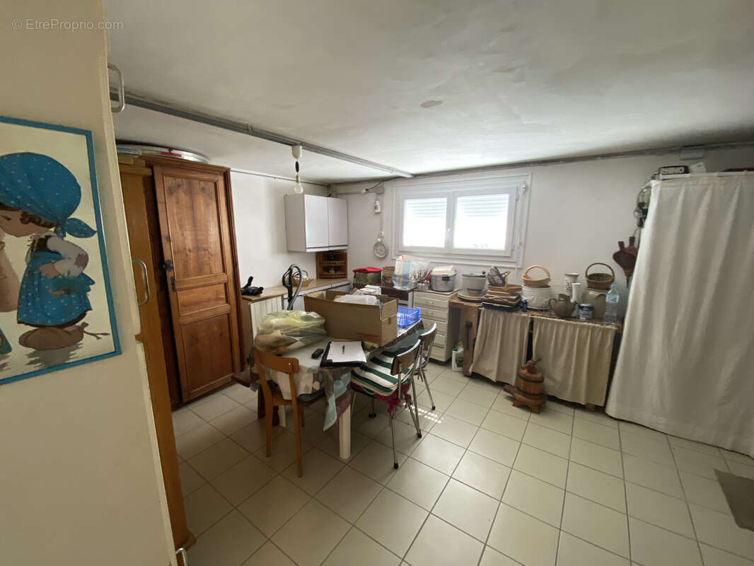 Maison à LA ROCHE-CHALAIS