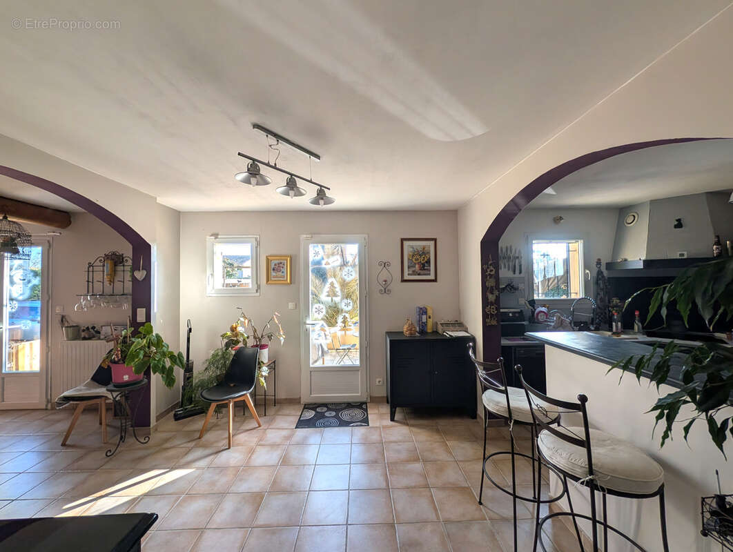 Maison à MAZAN