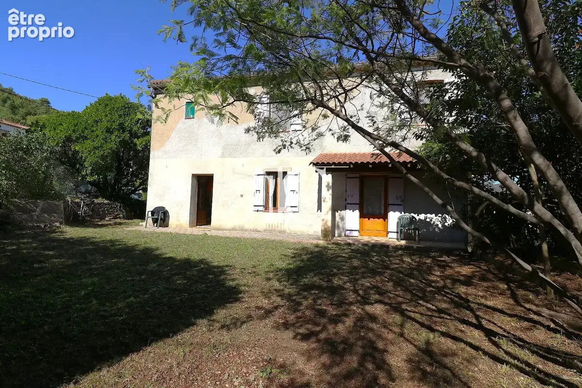 Maison ancienne sur 1490 m² de terrain clos avec 2 accès - photo 9