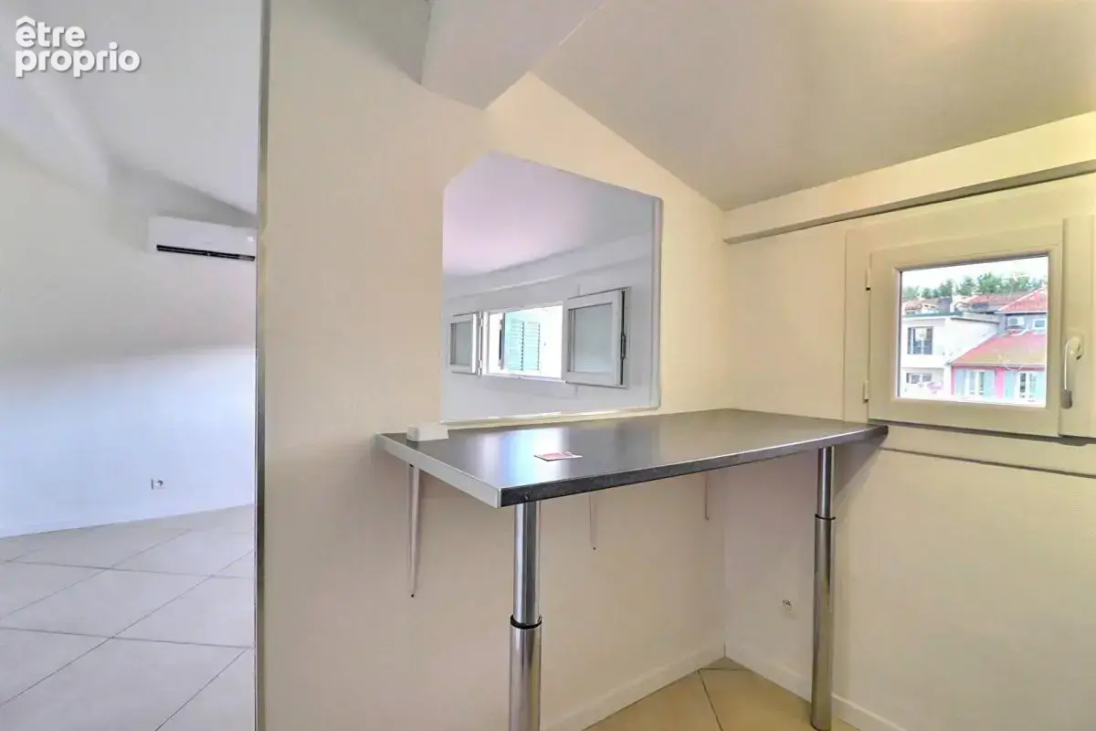 Studio rénové, lumineux et au calme ? Idéal premier achat ou investissement - photo 5