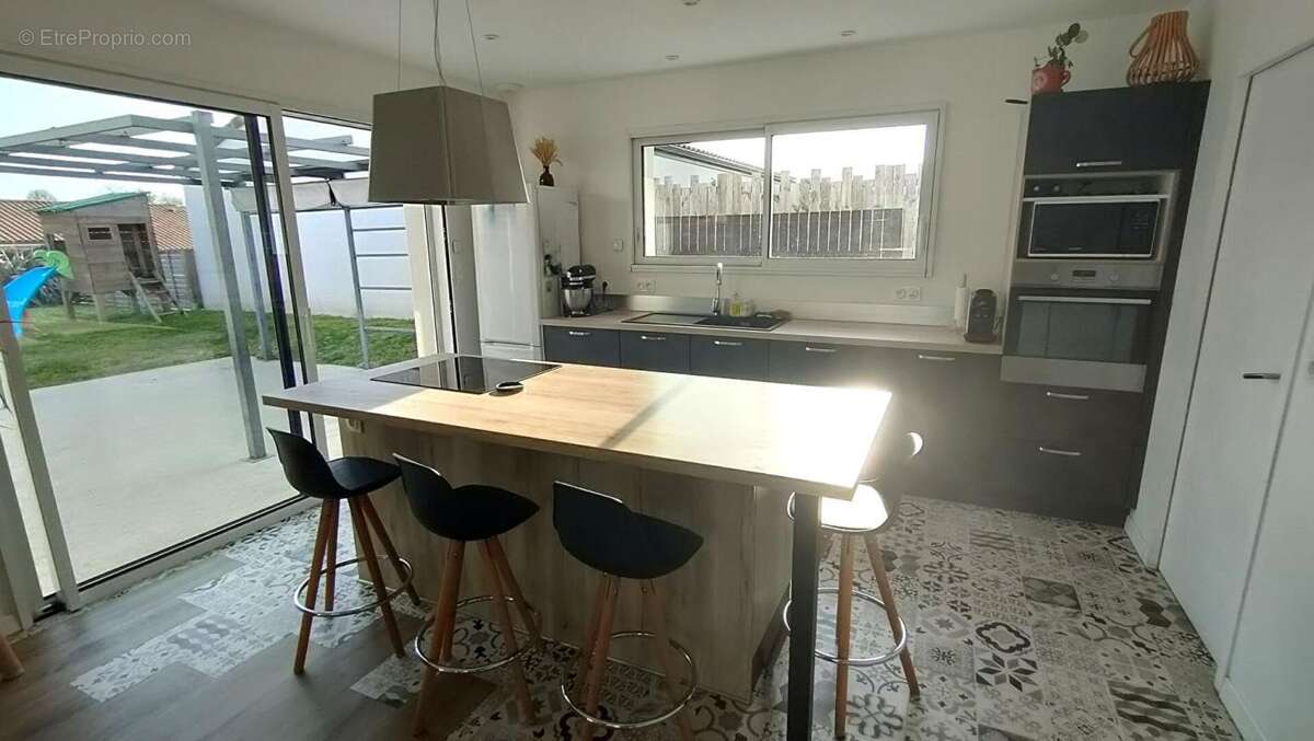 Maison à CHAMBRETAUD