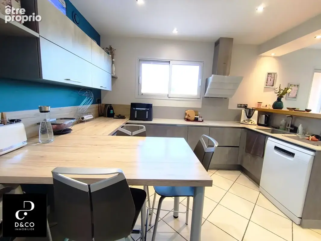 Maison de 200 m2 avec locaux indépendants et potentiel locatif   Saint-Didier-sur-Chalaronne - photo 8