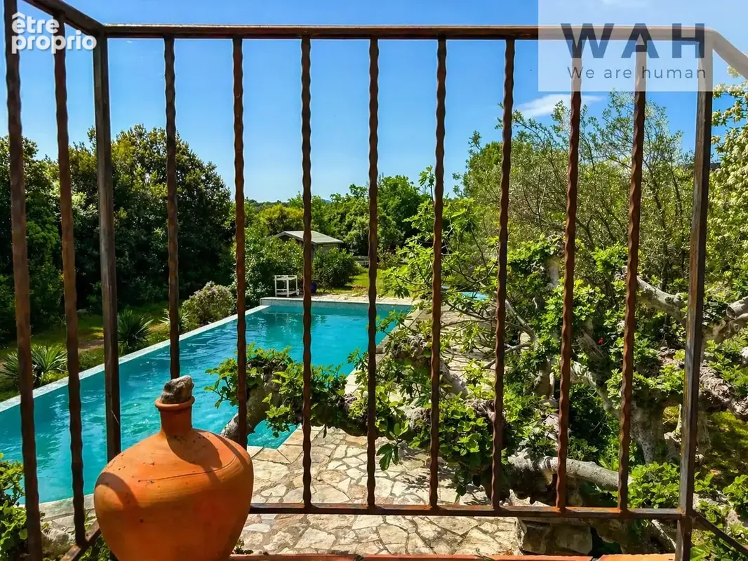 Mas de caractère  (maison + 3 gites) avec piscine et panneau - photo 14