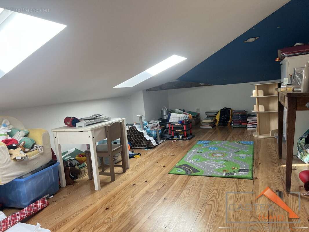 Maison à PRAT-BONREPAUX